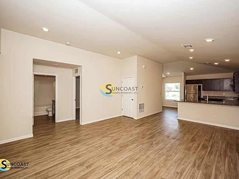 11161 Pendleton Ave — Photo 7