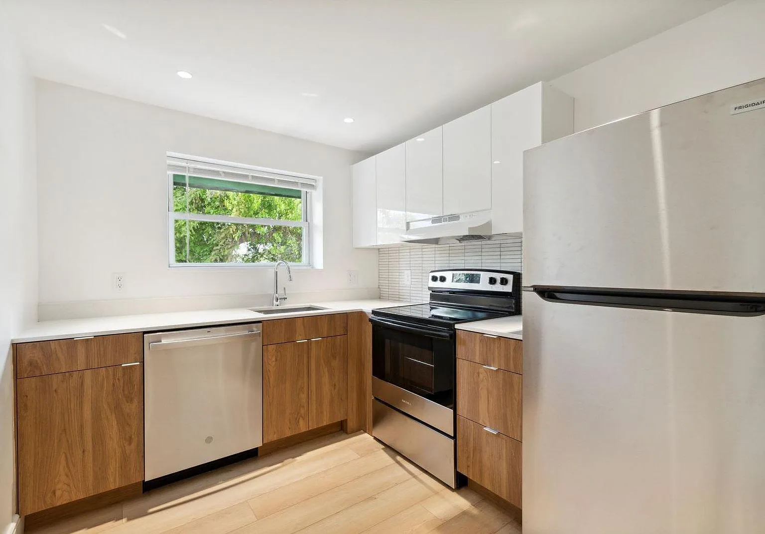 Oak Ridge Apartments — Photo 2