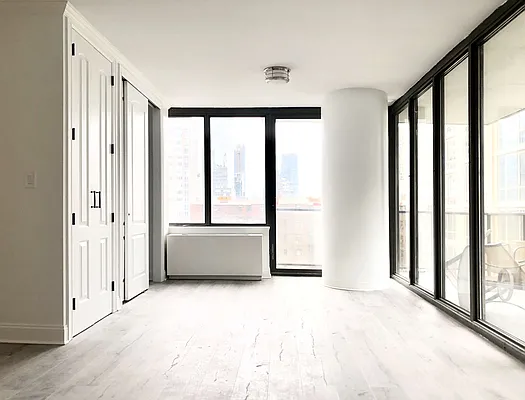 Rented by Compass | media 28