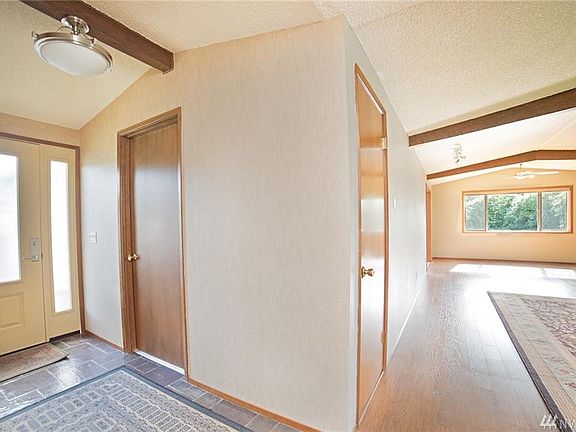 3rd image of 2212 Wilkins Pl SE