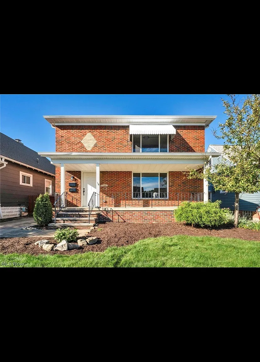 6 bed, 2296 sqft, $1,500 — Photo 1