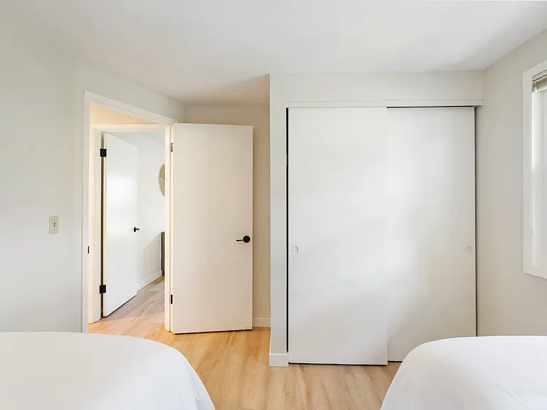 4875 SW Normandy Pl — Photo 18