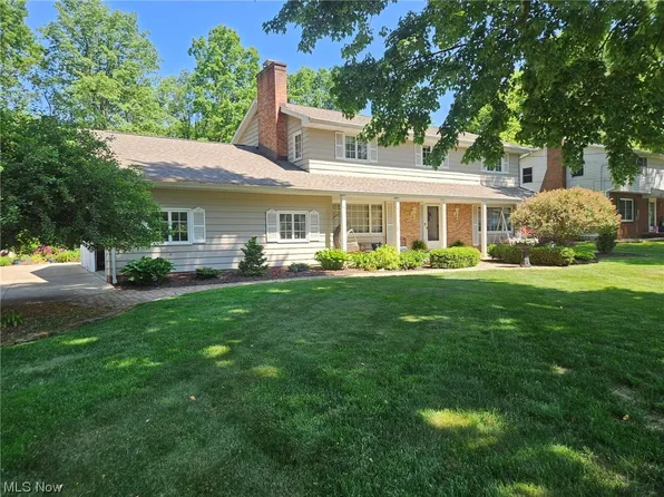 634 Deerwood Dr, Tallmadge, OH 44278