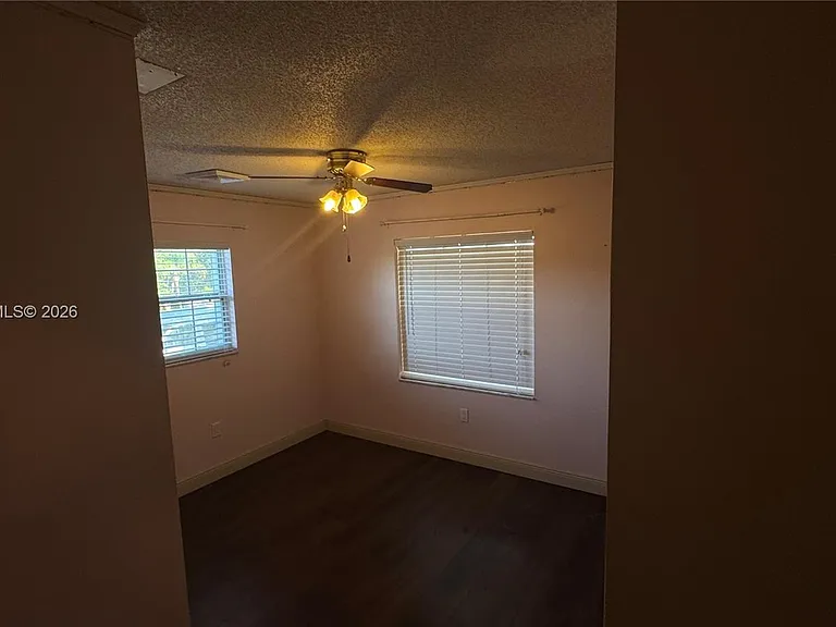 322 W Sample Ave — Photo 10