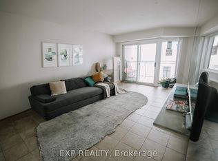 858 Commissioners Rd E #1207, London, ON N6C 5Y5