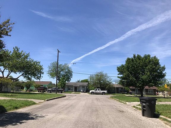 4th image of 102 Coral Ave
