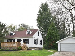 10019 N Meadow Ln, Mequon, WI 53092