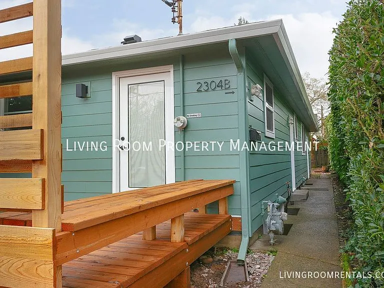 2304 NE Emerson St #B — Photo 1