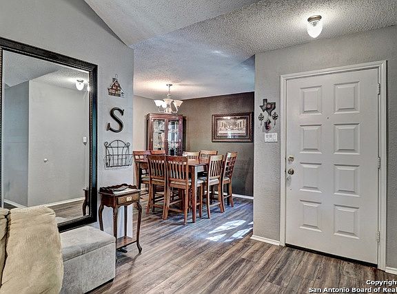 3rd image of 5106 Pond Lk