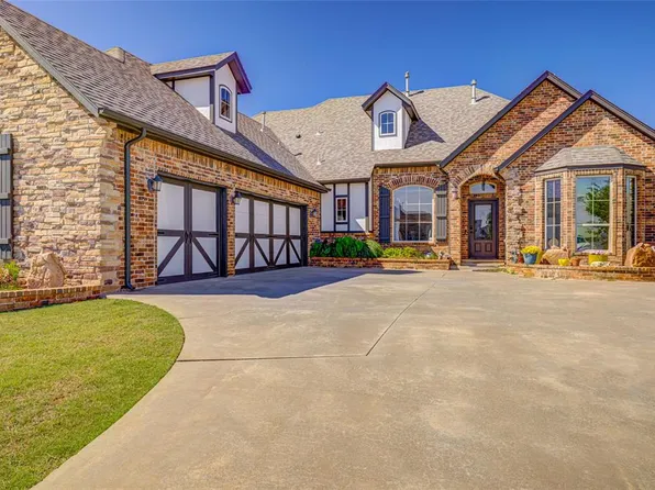 2433 SE 12th St, Moore, OK 73160