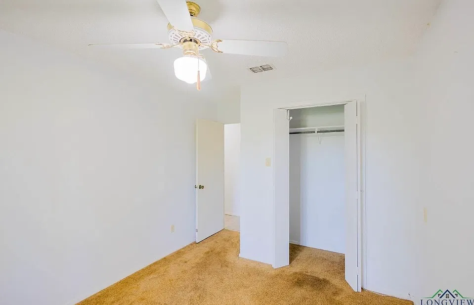 4 bed, 2909 sqft, $2,600 — Photo 4