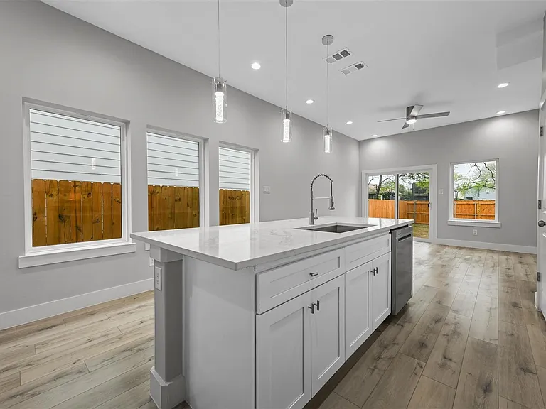 2505 Birmingham Ave — Photo 7