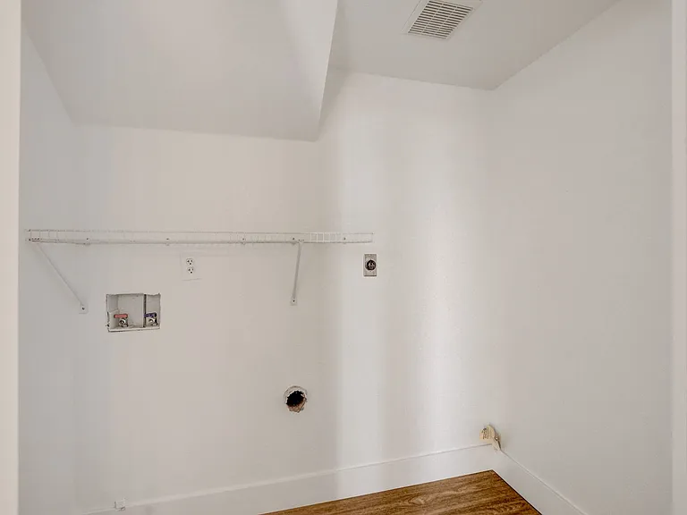8005 Vision St — Photo 24