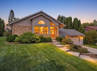 10 Apple Hill Cir, Madison, WI 53717