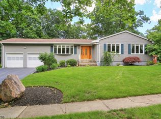 7 Cliff Ct, Succasunna, NJ