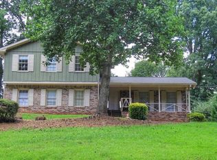 1667 Grandeus Ln, Stone Mountain, GA 30087