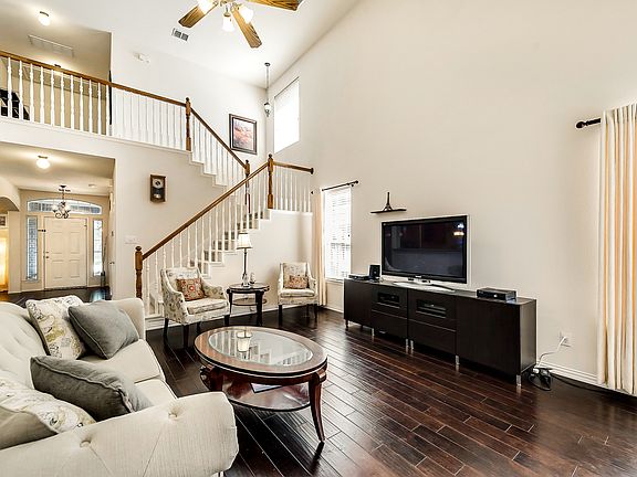 4th image of 2720 Buck Hill Dr