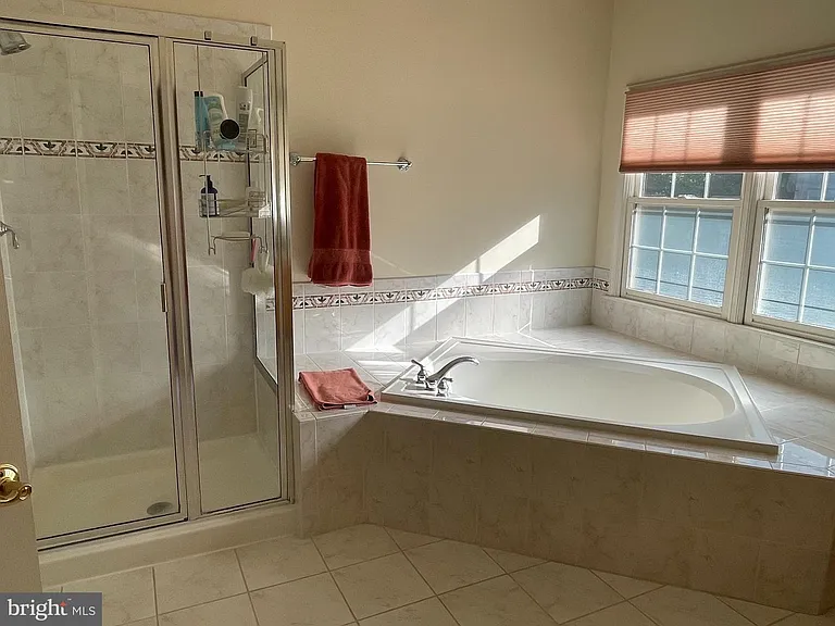 6915 Bonheim Ct — Photo 24