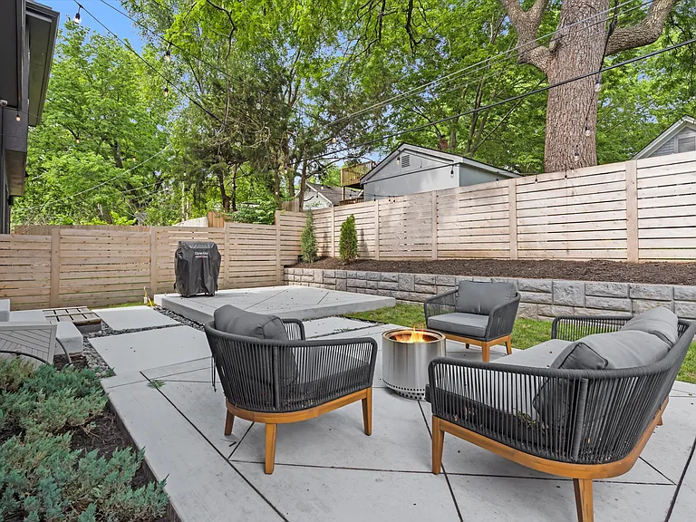 4540 Mercier St — Photo 31