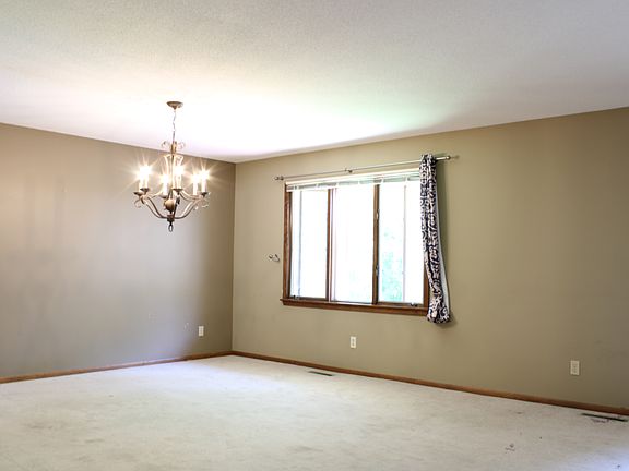 2nd image of 5317 Malibu Dr