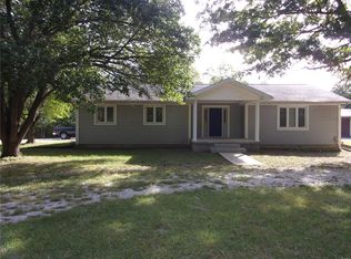 16016 Rugby Trl, Litchfield, IL 62056