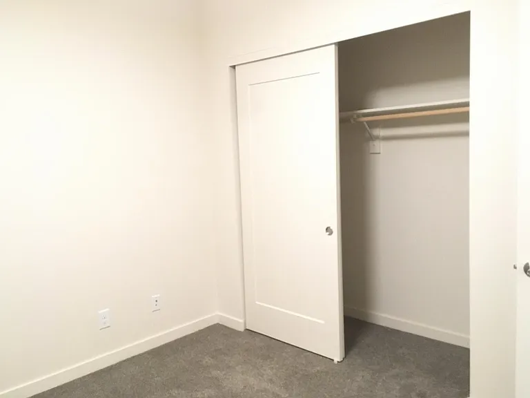 1736 NE 45th Ave #103 — Photo 11