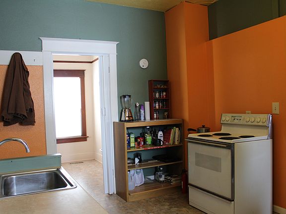 3rd image of 701 Western Ave