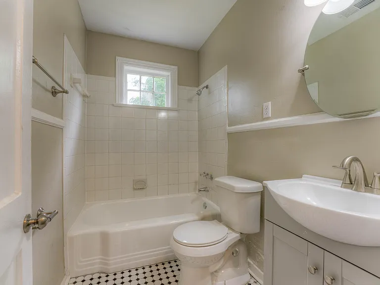 1202 Tutwiler Ave — Photo 8