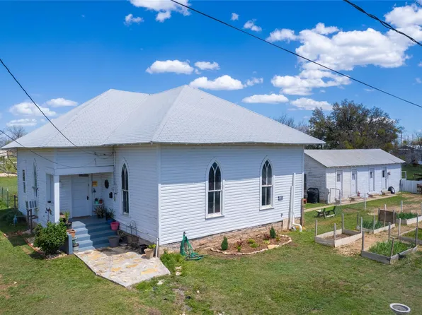 538 Pierce St, Valera, TX 76884
