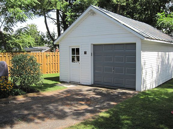 3rd image of 12 Newton Ave