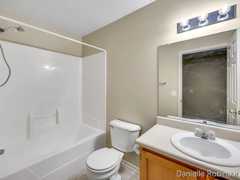1796 Grand Ridge Ct NE — Photo 17
