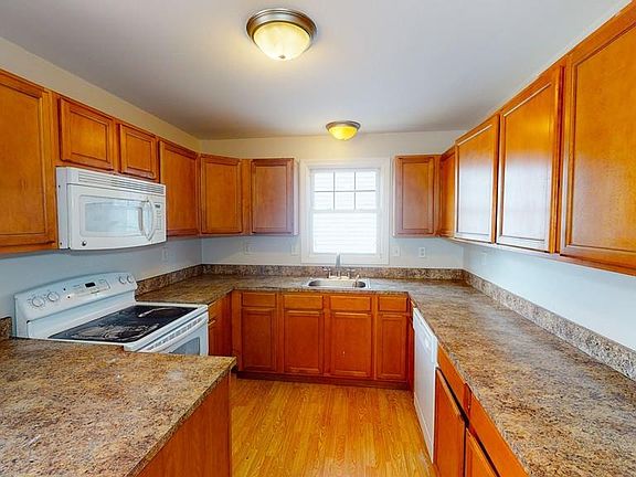 3rd image of 93 Dixon St #1
