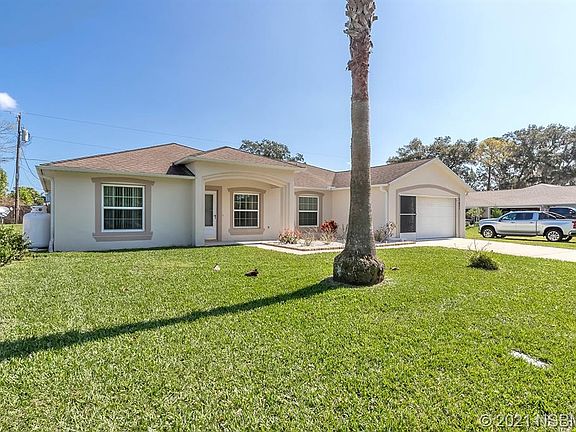 3rd image of 2431 Victory Palm Dr