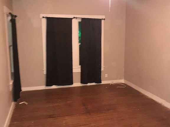 3rd image of 1416 North Ctr
