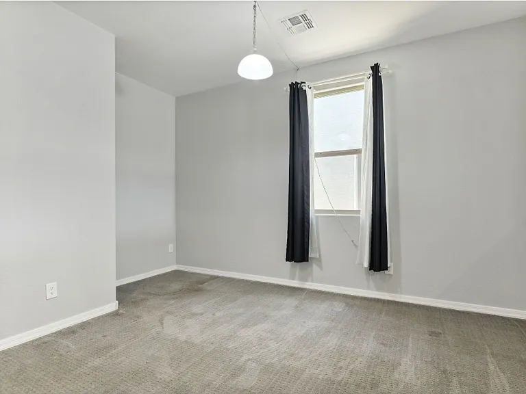 7707 S 37th St — Photo 12