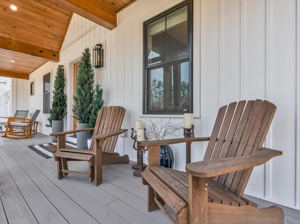 27 Oak Ridge Terrace, Arundel, ME 04046