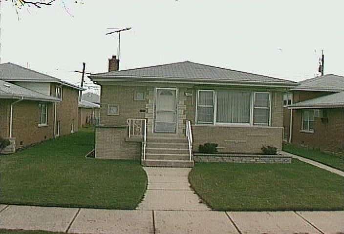 2ND HOME OFF CORNER.  LOW TRAFFIC BLOCK IN WALKER & BIKE FRIENDLY NEIGHBORHOOD