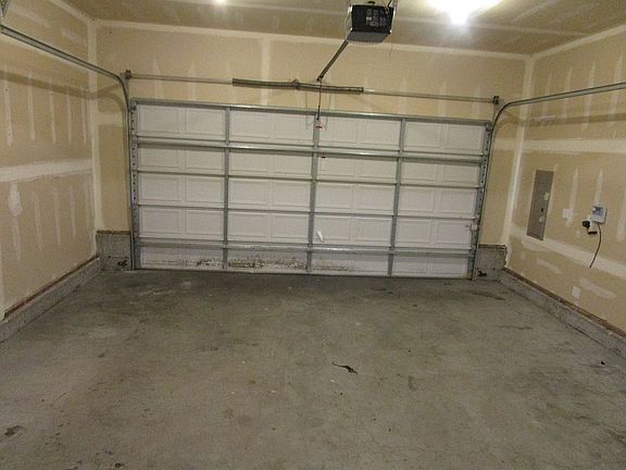 5th image of 2918 31st Ave NW