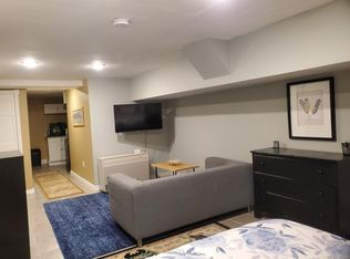 511 Academy Ave #B, Providence, RI 02908