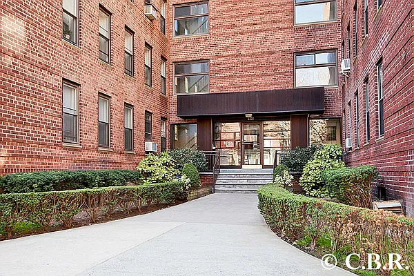 Sold by Coldwell Banker Reliable Real Estate | media 15