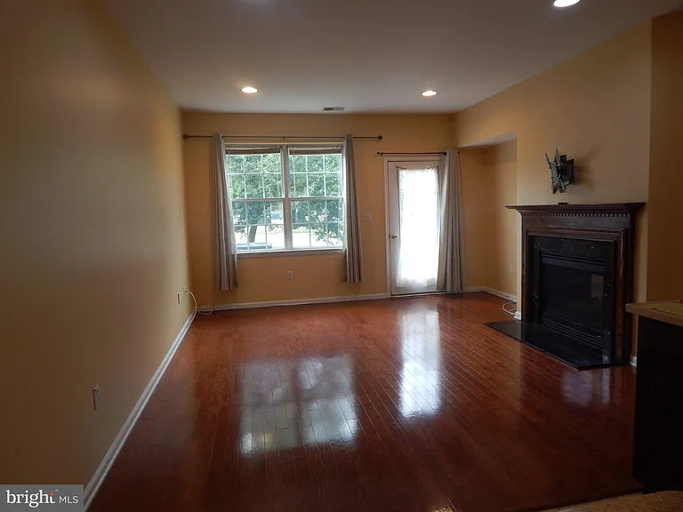 4 Blake Dr — Photo 13