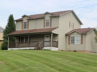 370 Grannys Rd, Pounding Mill, VA 24637