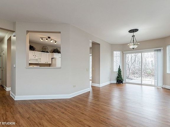 3rd image of 13435 Michigan Ave #13435