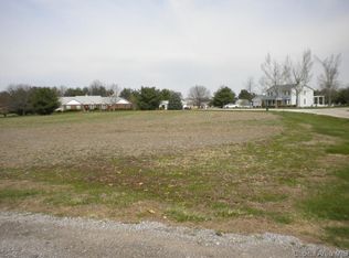 101 Peterson Ln, Jacksonville, IL 62650