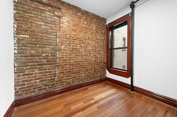 Rented by Compass | media 10