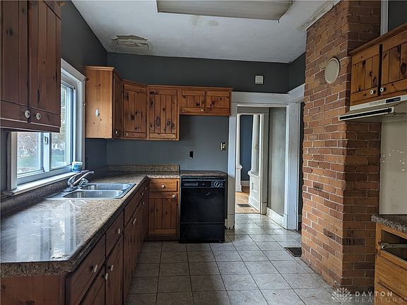4th image of 328 Lincoln Pl