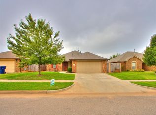 10628 SW 34th Ter, Yukon, OK 73099