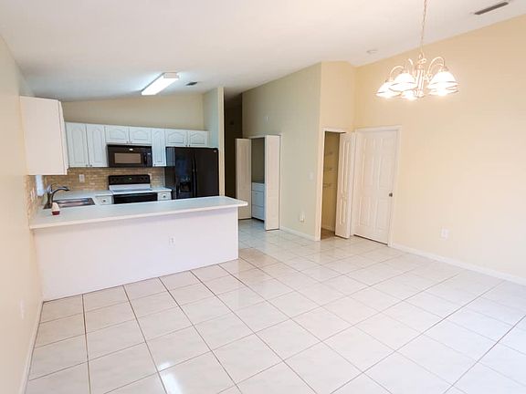 3rd image of 9884 NW 123rd St