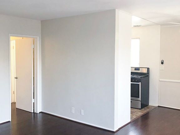 5th image of 1044 N Stanley Ave APT 8