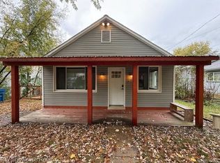 609 Elkinford Dr, White Lake, MI 48383